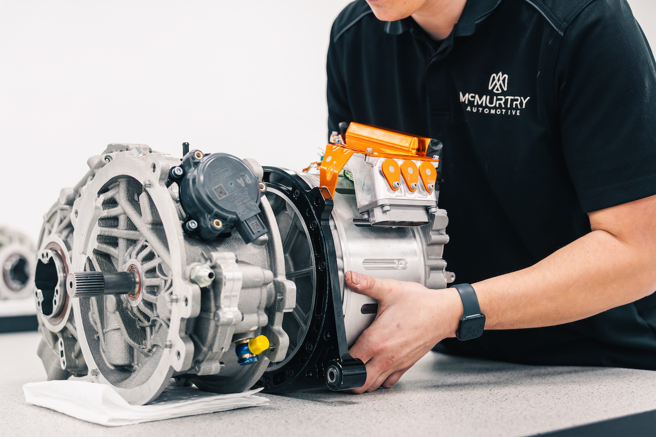 McMurtry Technician Assembly Powertrain components